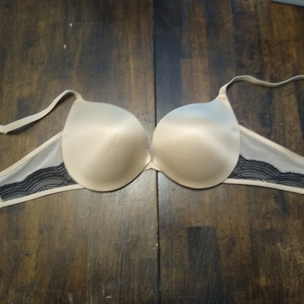 Maidenform bra 34C